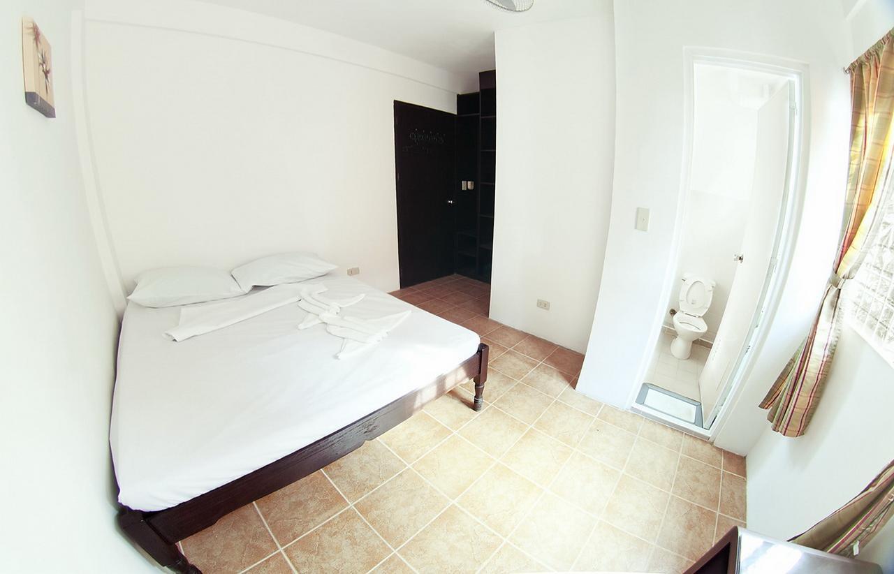 Deluna Diving Resort ปูแอร์โตกาเลรา ภายนอก รูปภาพ